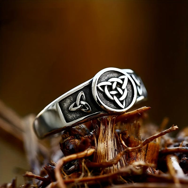 WorldNorse Vintage Triangle Viking Ring - Silver - UK Size Z（US 13) - image 0