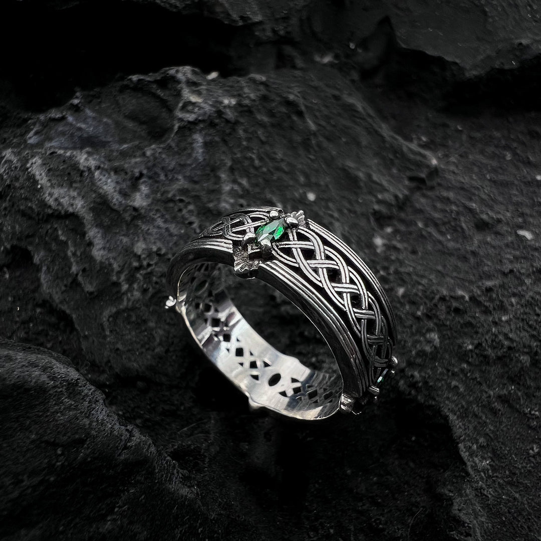 WorldNorse Green Gemstone Celtic Pattern Ring