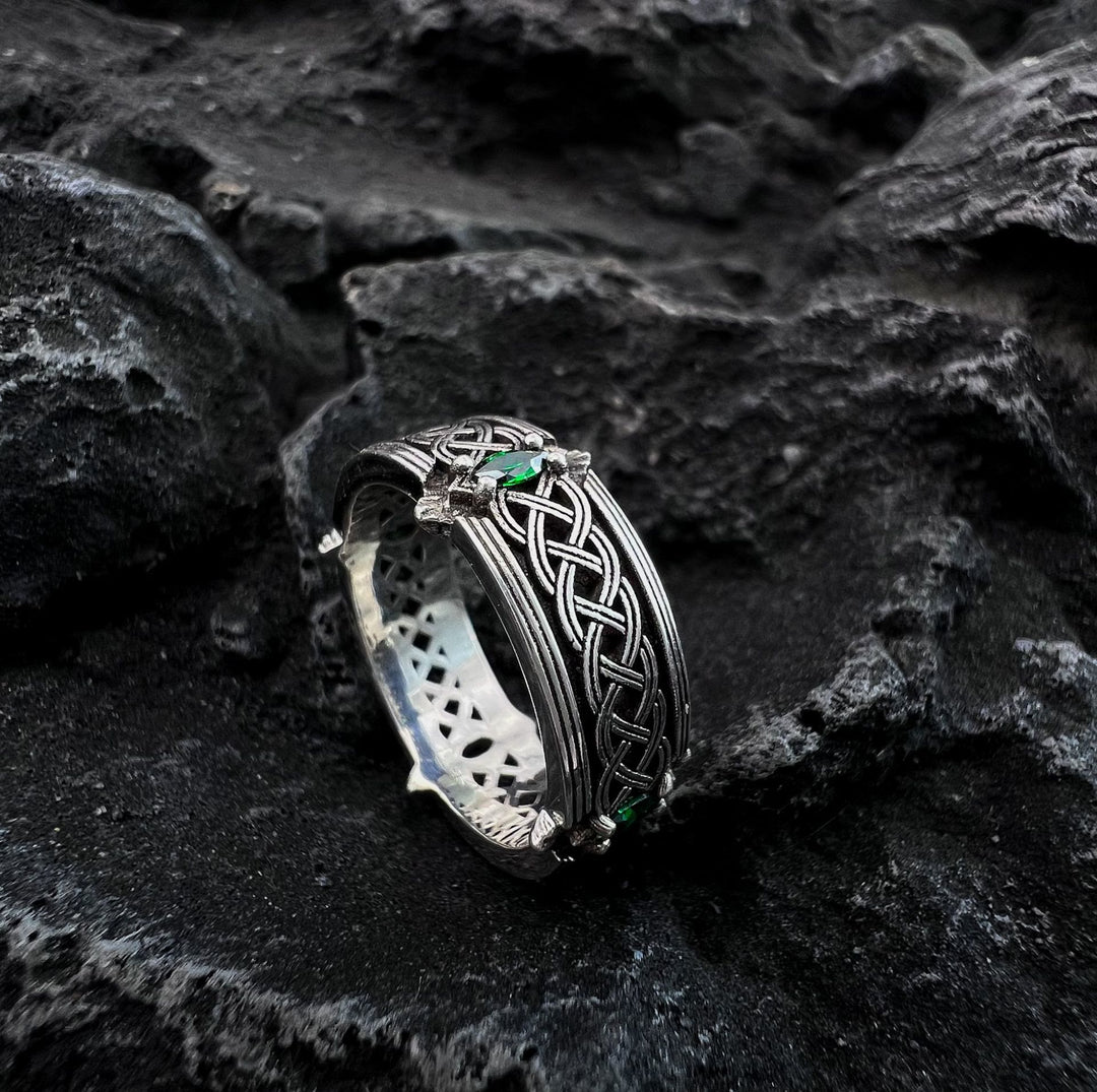 WorldNorse Green Gemstone Celtic Pattern Ring