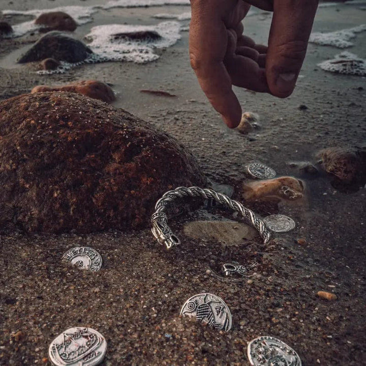 WorldNorse Viking Dual Color Fenrir Wolf Head Twisted Bracelet - image 2