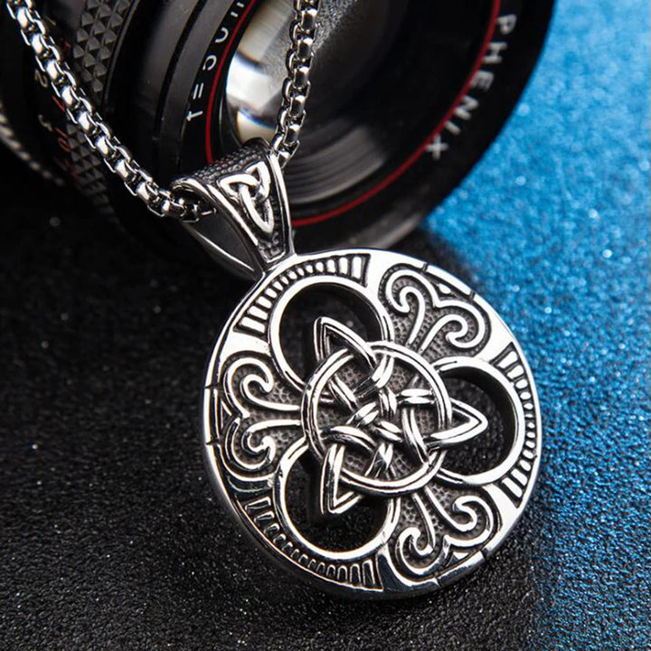 WorldNorse Classic Celtic Knot Triquetra Necklace
