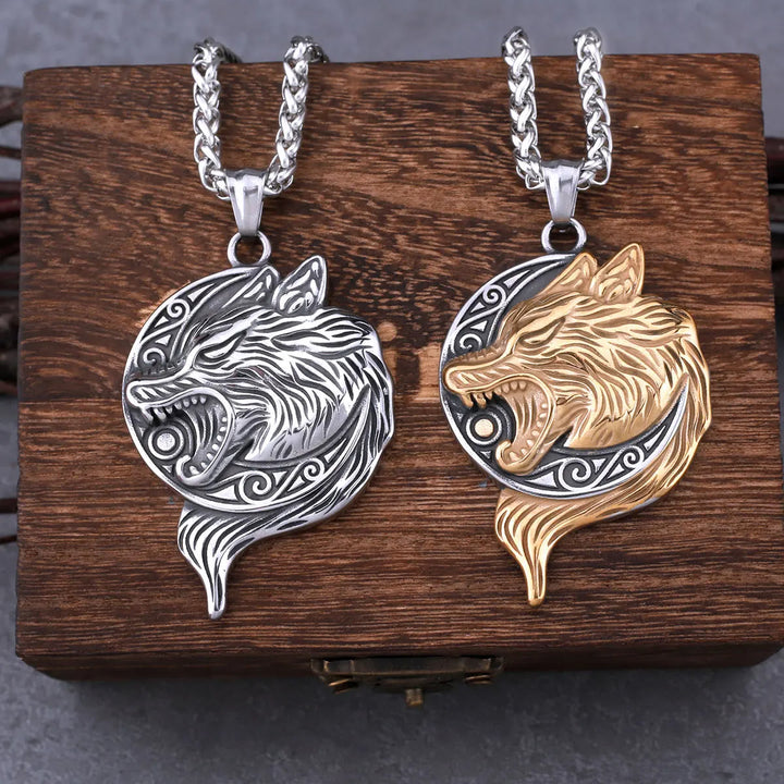 WorldNorse Howling Wolf Shock Necklace
