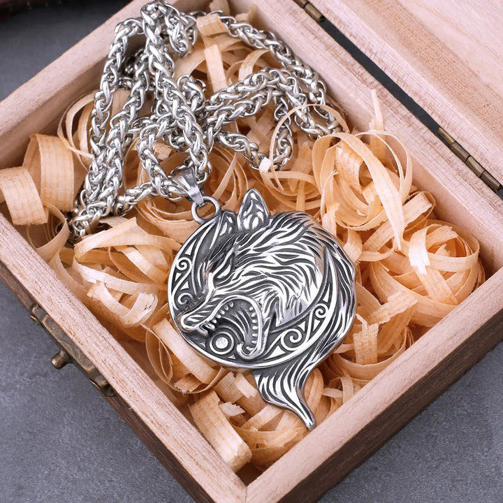 WorldNorse Howling Wolf Shock Necklace