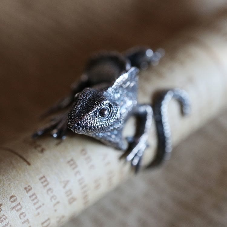 WorldNorse Silver Lizard Adjustable Reptile Ring