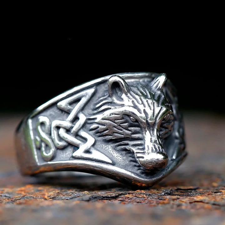 WorldNorse Wolf Head Domineering Ring