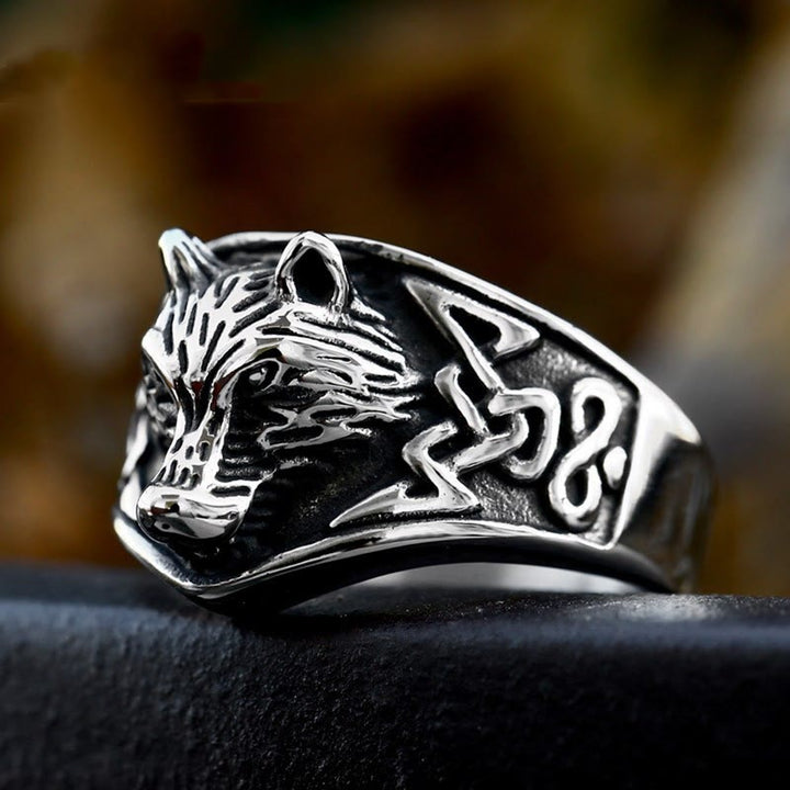 WorldNorse Wolf Head Domineering Ring