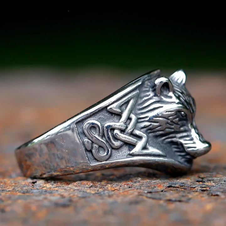 WorldNorse Wolf Head Domineering Ring