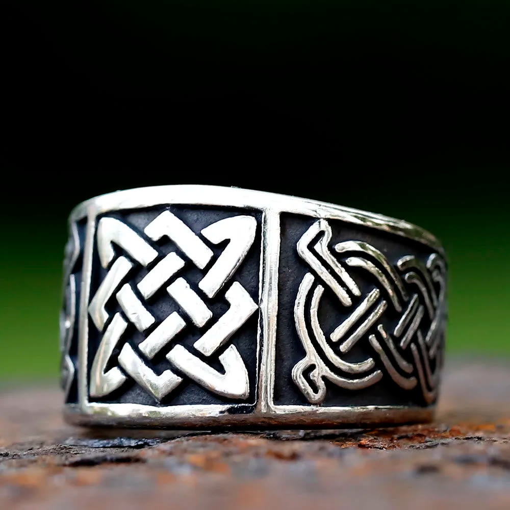 WorldNorse Celtic Knot  Signet Ring - UK Size Z（US 13) - image 0