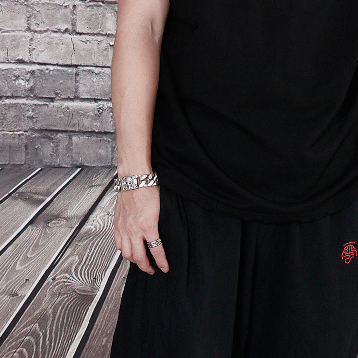 WorldNorse Skull Clasp Cuban Bracelet - image 3
