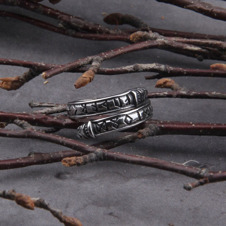 WorldNorse Double Dragon Head With Rune Ring