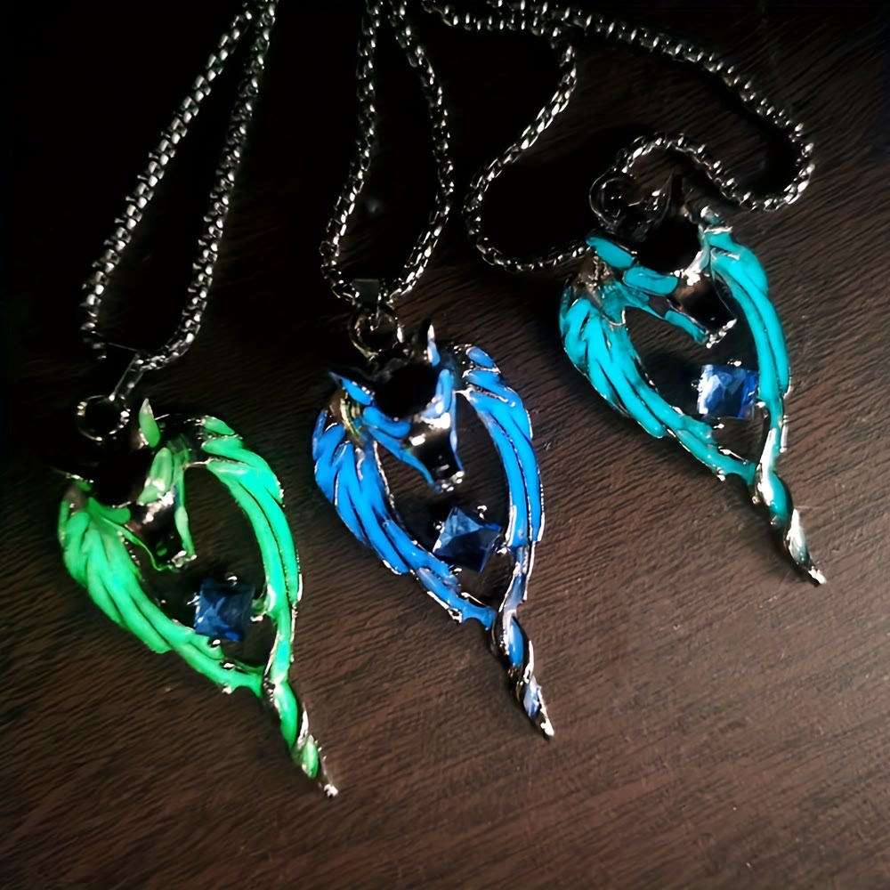 WorldNorse Night Light Wolf King Necklace - image 6