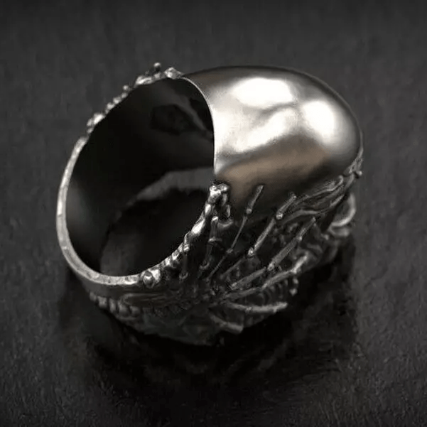 WorldNorse Skull Claw Hug Head Alien Ring