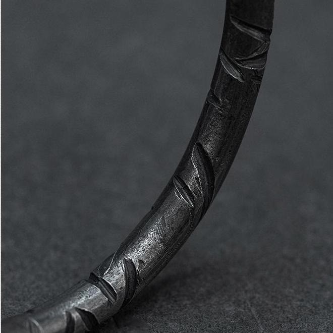 WorldNorse Retro Black Carving Bracelet