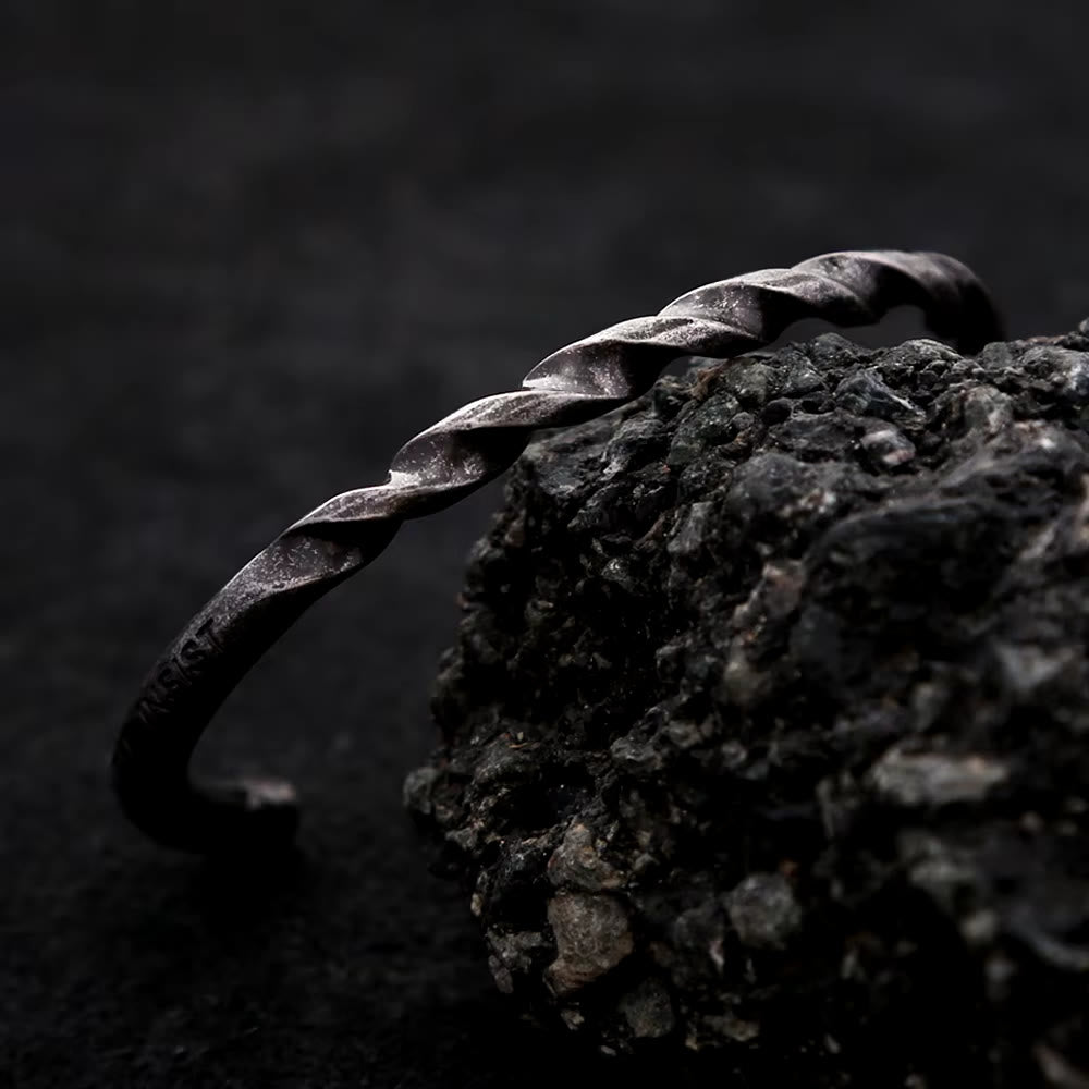 WorldNorse Single Side Twist Bracelet - image 3