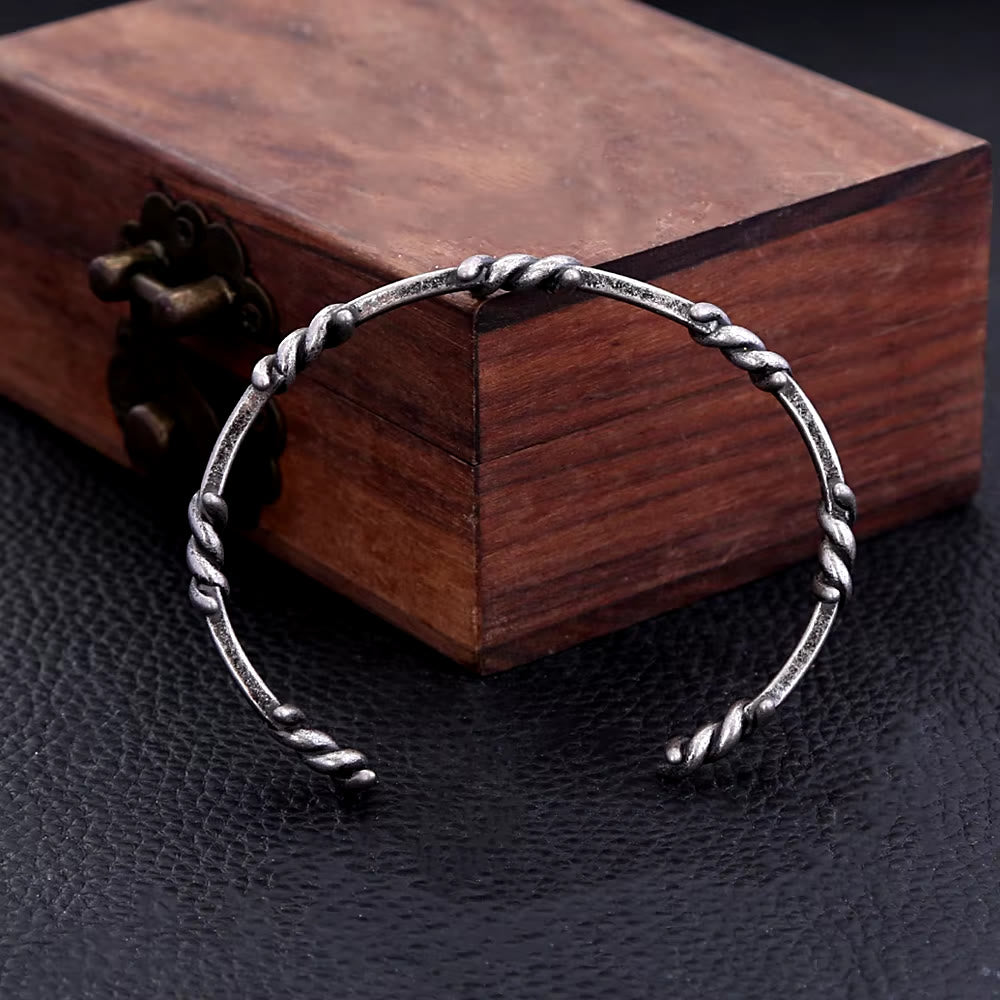 WorldNorse Viking Braided Thorns Bracelet - image 6