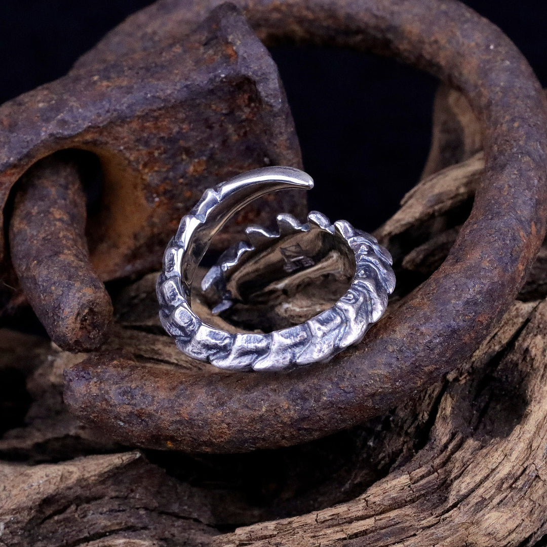 WorldNorse Strange Freak Beast Alien Centipede Ring