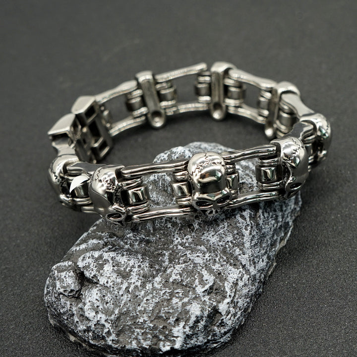 WorldNorse Gothic Skull Head Link Chain Bracelet - 26cm - image 0