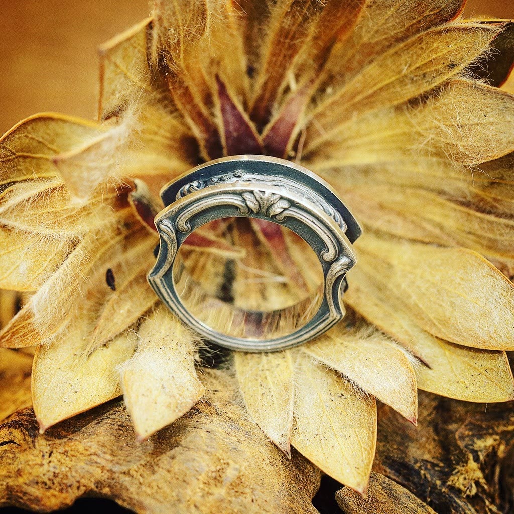 WorldNorse Baroque Corridor Three-sided Ring - image 2