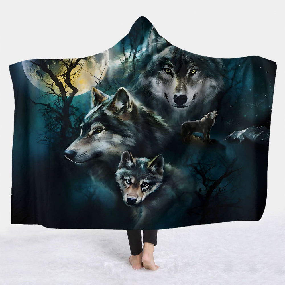 WorldNorse Moonlit Nightwood Wolf Hooded Blanket - 150x200cm - image 1