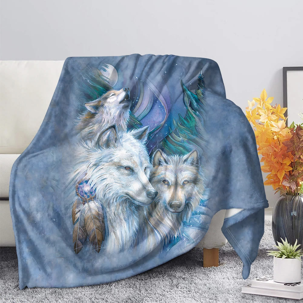 WorldNorse Wolf Dreamcatcher Moon Blanket - White Wolf - 264x228cm - image 0