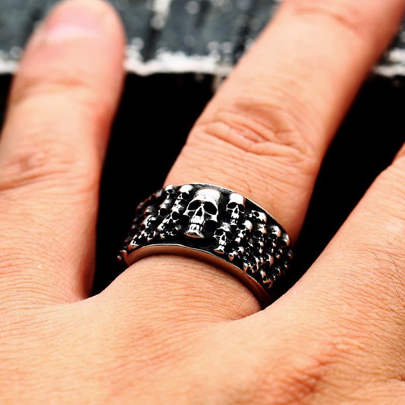 WorldNorse Underworld Skull Horde Ring - image 1